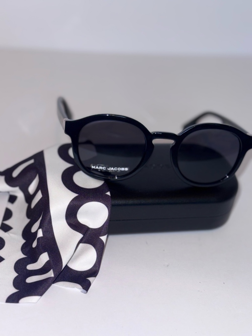 Marc Jacobs Glossy Black Round Sunglasses